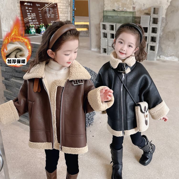New girls' thickened fur-lined coat, comes with a stylish handbag, no washing required, high-end fashionable leather jacket.
