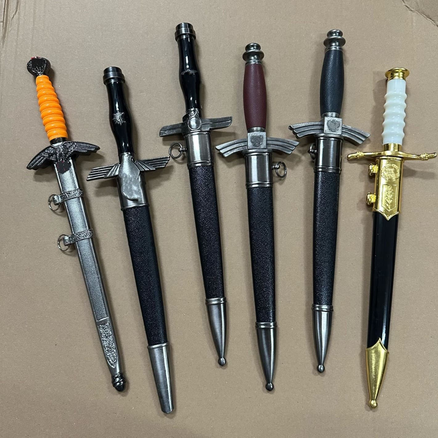 Longquan Western Small Sword Decorative Collection Sword Metal Craft Cosplay European Short Sword Movie Prop Unsharpened