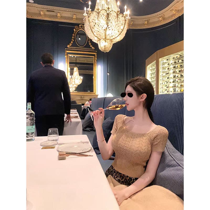 Chill Qiao'er [Heavy Craft Hollow Lace] Pure and Sexy Cinched Waist U-Neck Stretch Knit Short-Sleeve T-Shirt Top