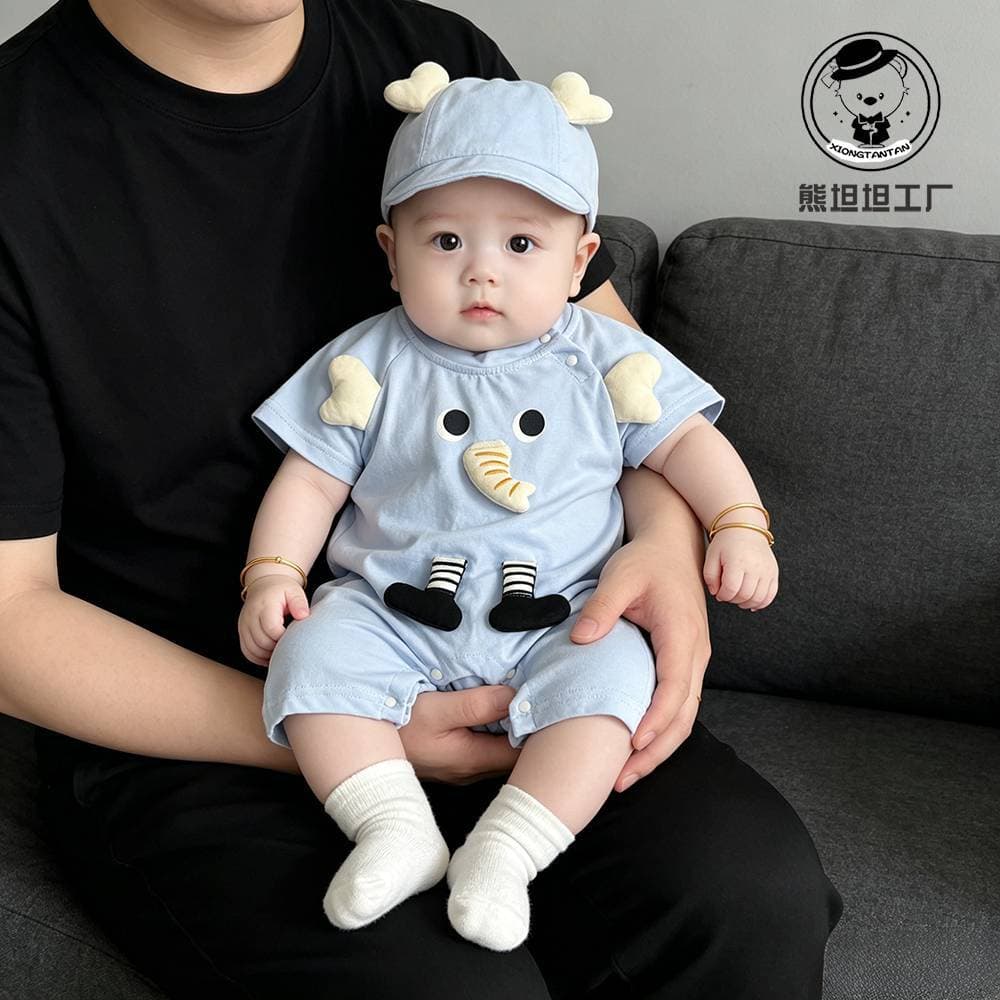 Baby boy's little one-month-old summer short-sleeved one-piece suit, fashionable baby summer thin clothes for going out