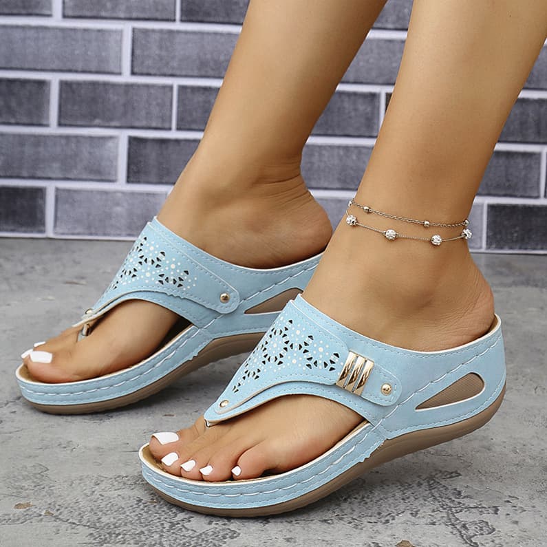 2026 Cross-Border Summer Hot Selling Women's Thick-Soled Platform Toe-Post Sandals New Large Size Casual Summer Beach Shoes for Women