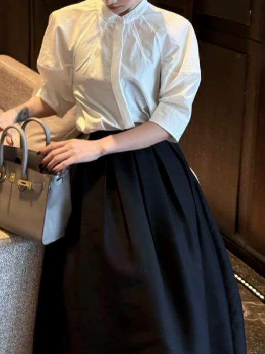 Suit 2026 new style this year's popular women's French white stand-up collar short-sleeved shirt skirt temperament two-piece set