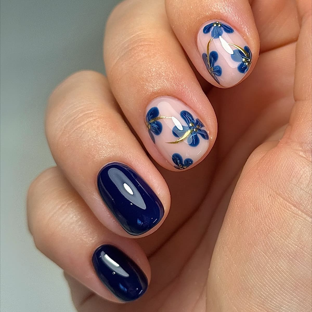 European and American Wearable Nails Blue and White Porcelain Color Nail Stickers Simple Fresh Five-Petal Flower False Nail Tips Cross-Border Direct Supply