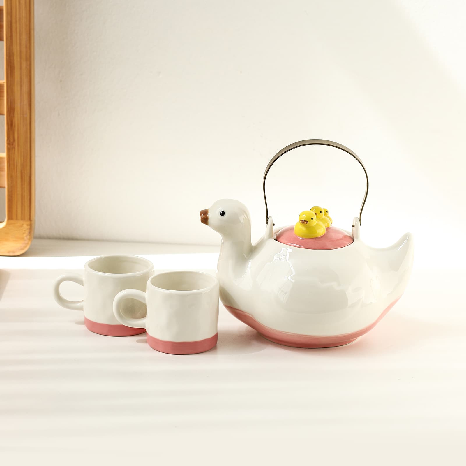 Good-looking household teapots and cups Cartoon cute kettle set Creative duck ceramic water set