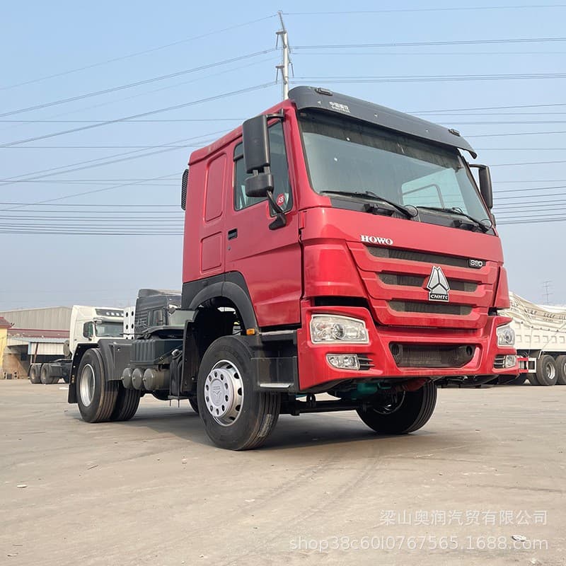 Sinotruk Howo 4x2 Tractor Head for Sale, Dual Drive Freight Truck Head, 375 Horsepower Container Transport Truck Head