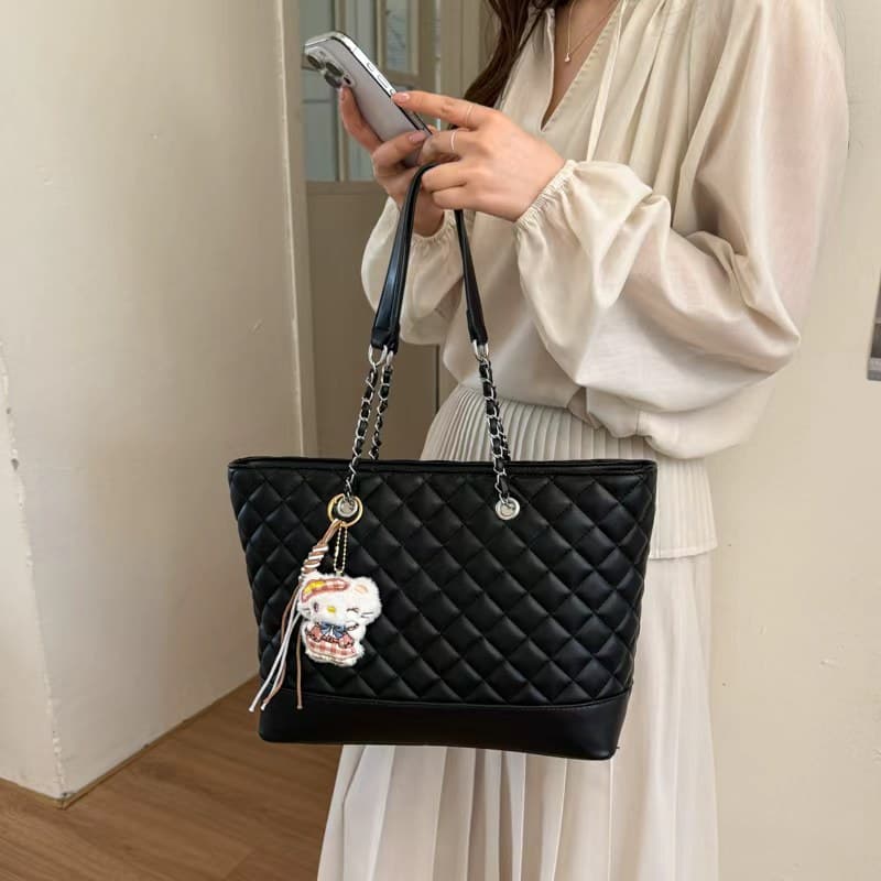 Large-capacity rhombus embroidery chain tote bag for commuting, new versatile trendy bag, niche fashion shoulder bag
