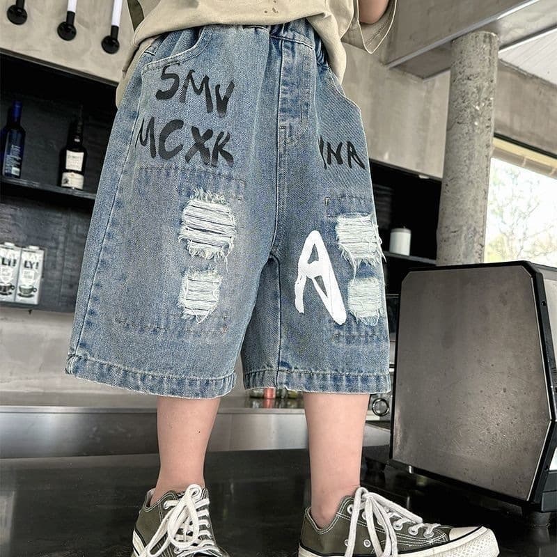 Boys' Denim Shorts, Medium and Large Children's Cropped Denim Jeans, New Kids' Ripped Trousers, Stylish Loose Summer Pants, Trendy