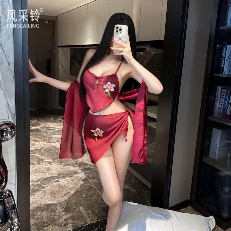 Classic Style Cheongsam Belly Dance Costume Pure and Sexy Embroidery Uniform Temptation Bride Outfit Hot Dancer Lingerie F198