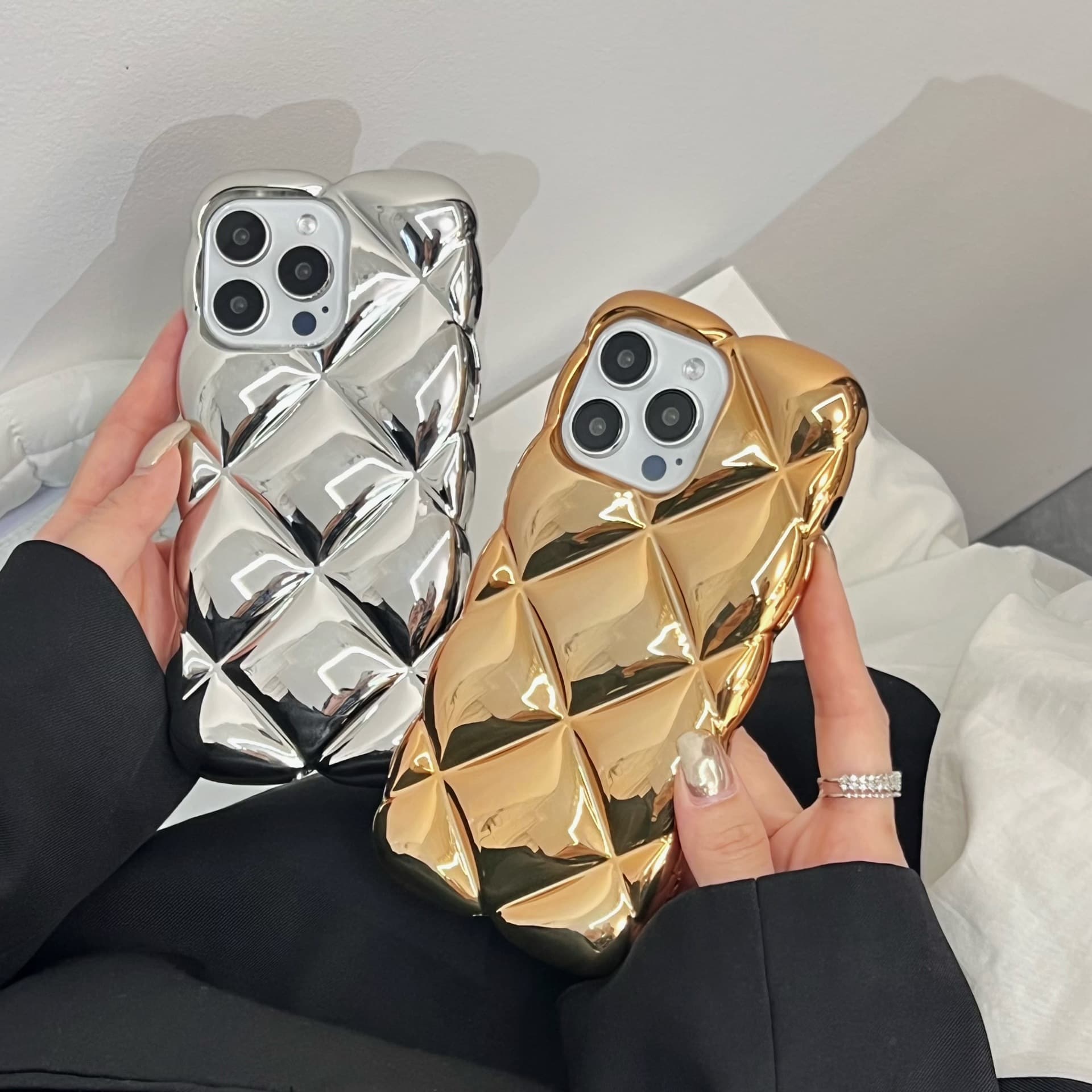Three-dimensional electroplating rhombus pattern suitable for iPhone16pro max mobile phone case Apple 15 new 14/13 sense
