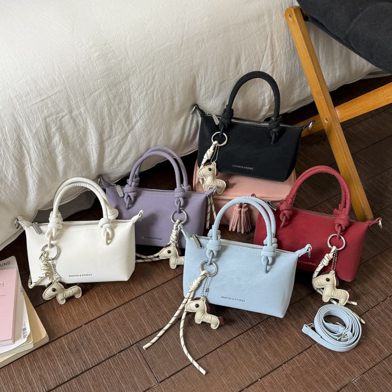 French Simple Dumpling Bag Women 2026 Spring New Fashion Versatile Handbag Commute Shoulder Crossbody Bag