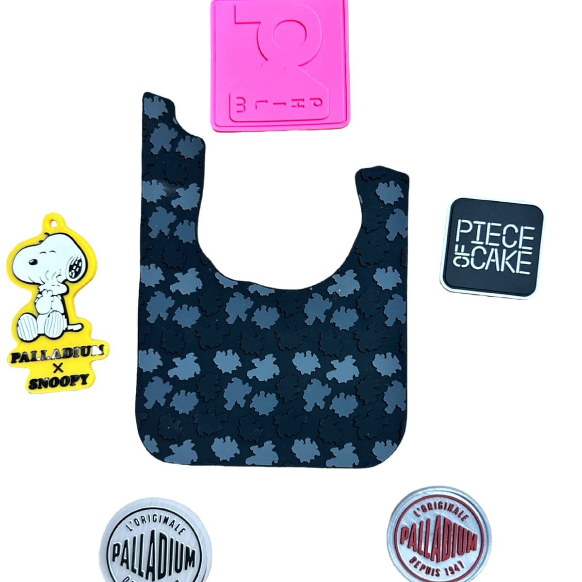 Screen Printing on PU Leather Materials, Fabric Printing Patterns, Logo, Glow-in-the-Dark Ink, Screen Printing Processing, Printing Factory Outsourcing