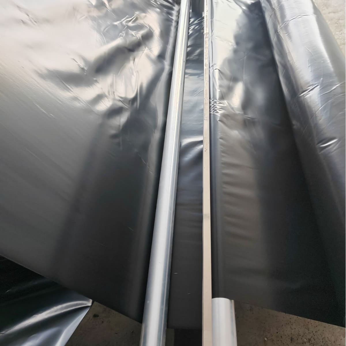 In-stock HDPE 6m wide black construction film, 30m long small greenhouse film, 10m wide geotechnical anti-seepage membrane