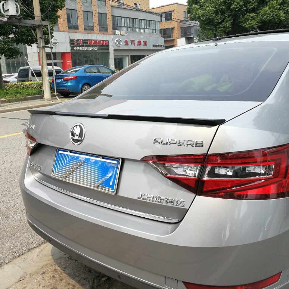 Suitable for Skoda 16-22 New Speedy Octavia PRO rear wing pressure wing Speedy modified sports rear wing carbon fiber decoration