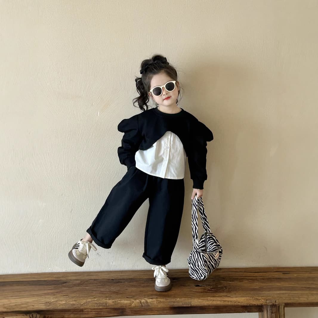 Girls' Korean Style Top 2026 Spring/Autumn New Arrival Children's Clothing Round Neck Top White Shirt Black Casual Pants