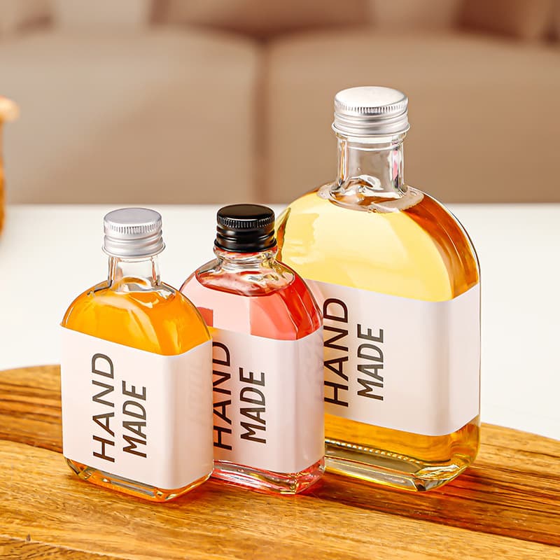 Flat Slanted Shoulder Glass Cold Brew Coffee Bottle Transparent Portable Beverage Juice Bottle Milk Tea Packaging Bottle Airtight Fruit Wine Bottle