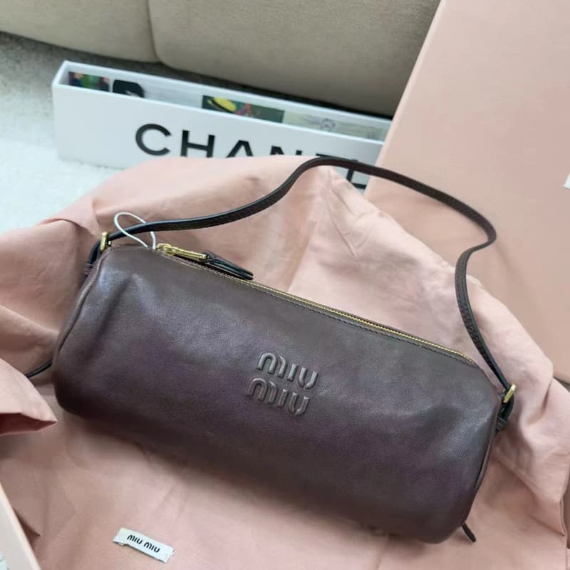 Miu Miu New Pen Holder Bag Simple Vintage Handbag Women's Fashion Versatile Shoulder Lightweight Pencil Case Bag Underarm Bag