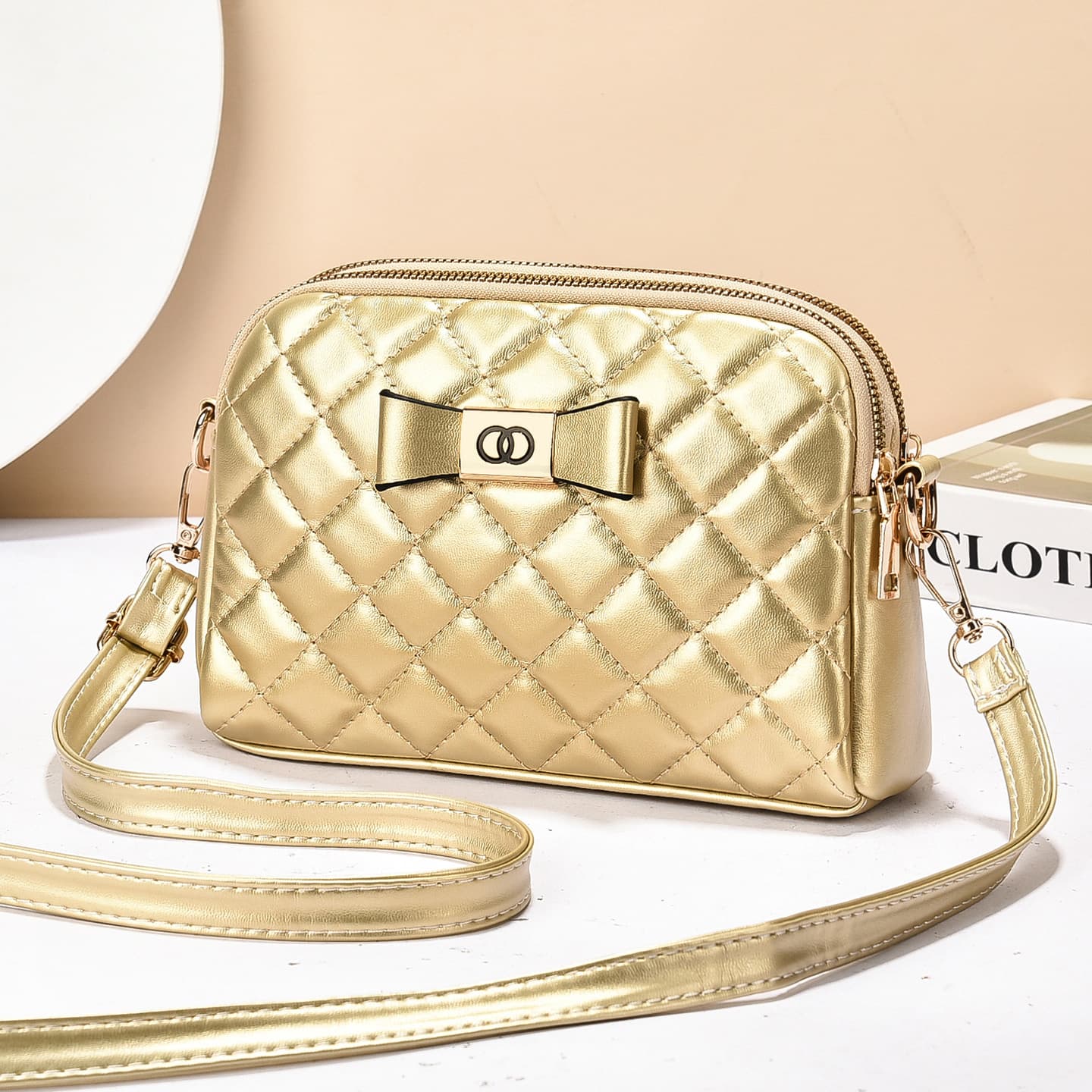 2026 New Diamond Quilted Bow Crossbody Bag for Women, Fashionable Versatile Chanel-Style Shoulder Bag, Trendy Textured Small Square Bag