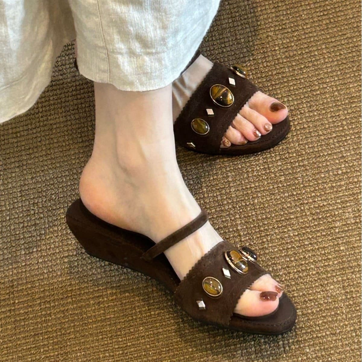Genuine leather niche design gemstone one-line sandals for women summer new comfortable wedge heel comfortable whitening outer sandals
