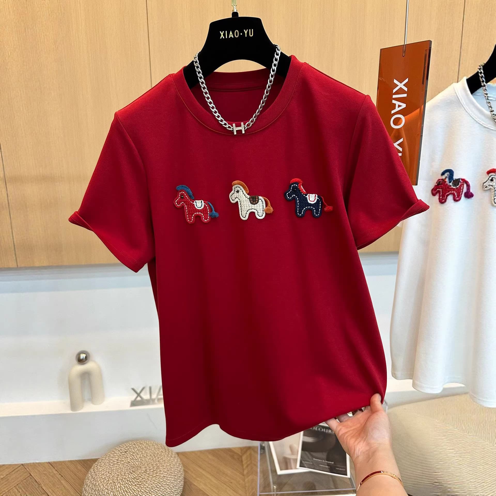 Dralon Plus Size 240 lbs European Style Spring Trendy Versatile Embroidery Round Neck Short Sleeve T-Shirt Top for Women