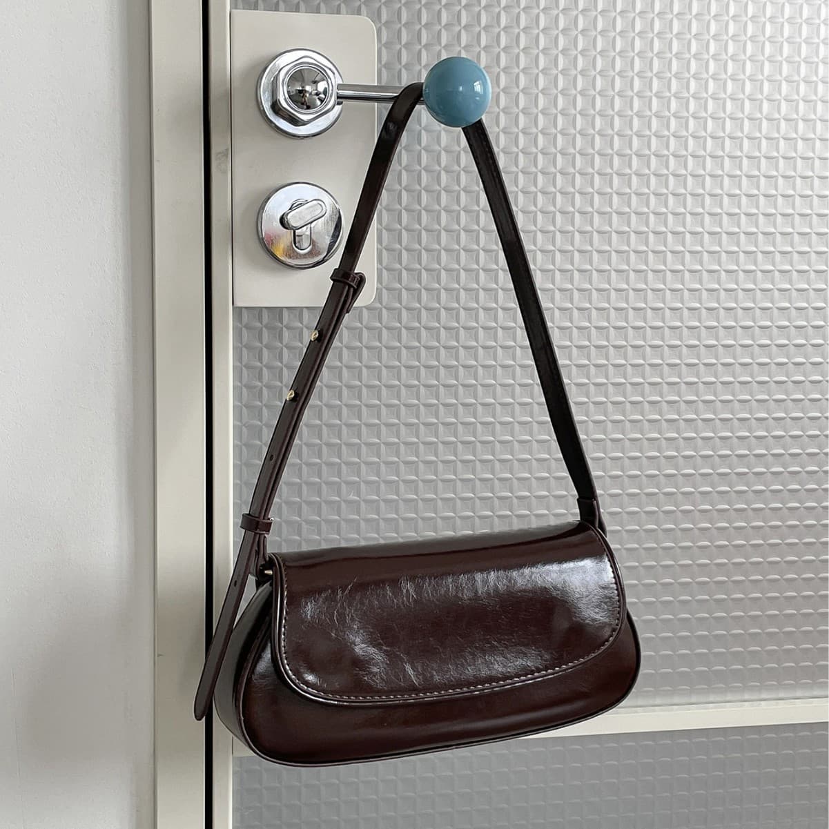 2026 Spring New Vintage Oil Wax Leather Small Square Bag Casual Shoulder Bag Stylish Fashionable High-Value Personality Crossbody Bag