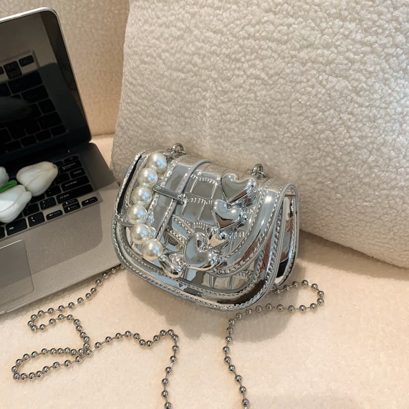 Elegant Pearl Handbag Saddle Bag for Girls Mini Crossbody Small Bag 2023 New Sweet Cool Hot Girl Lipstick Bag