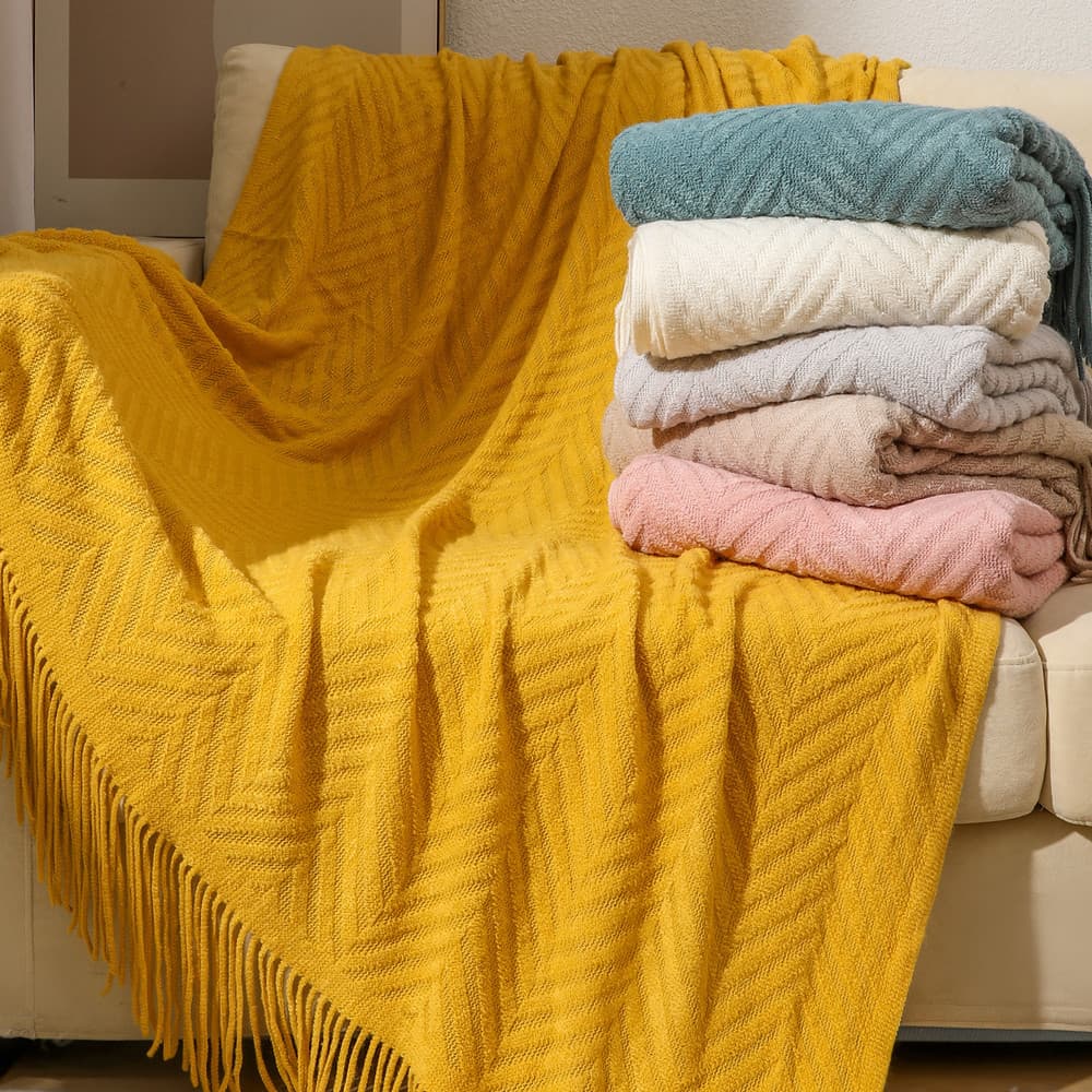 Ins Nordic fringe knitted blanket office nap air-conditioning blanket sofa throw shawl small wool blanket bedspread