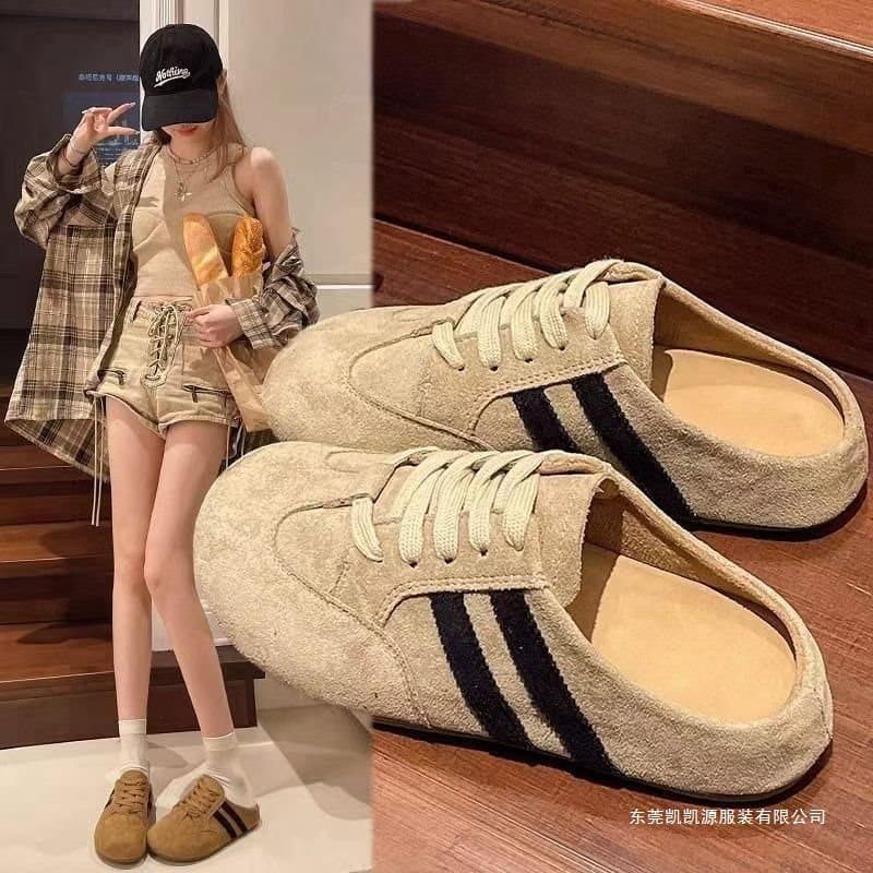 Retro Closed-Toe Women's Birkenstock-Style 2026 New Model Slip-On Spring/Summer Height-Increasing Thick-Soled Slippers in German Training Style, Color-Blocking Khaki