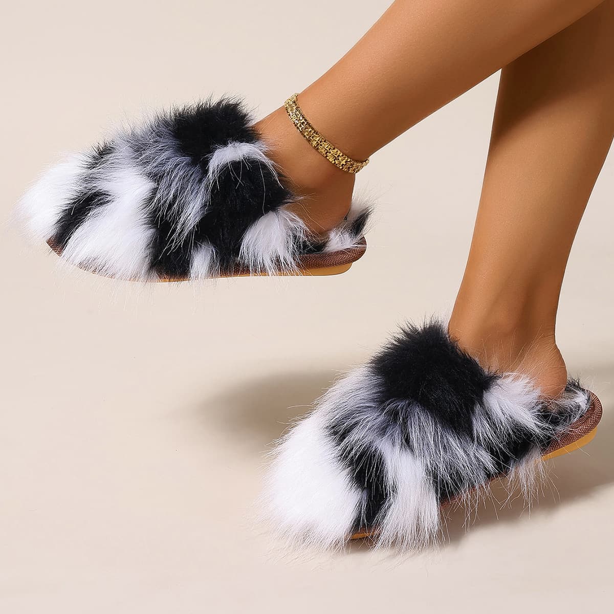 Winter Furry Slippers for Women, Plush Thick Leopard Print Outdoor 2026 New Trendy Shoes, Anti-Slip Home Cotton Slippers
