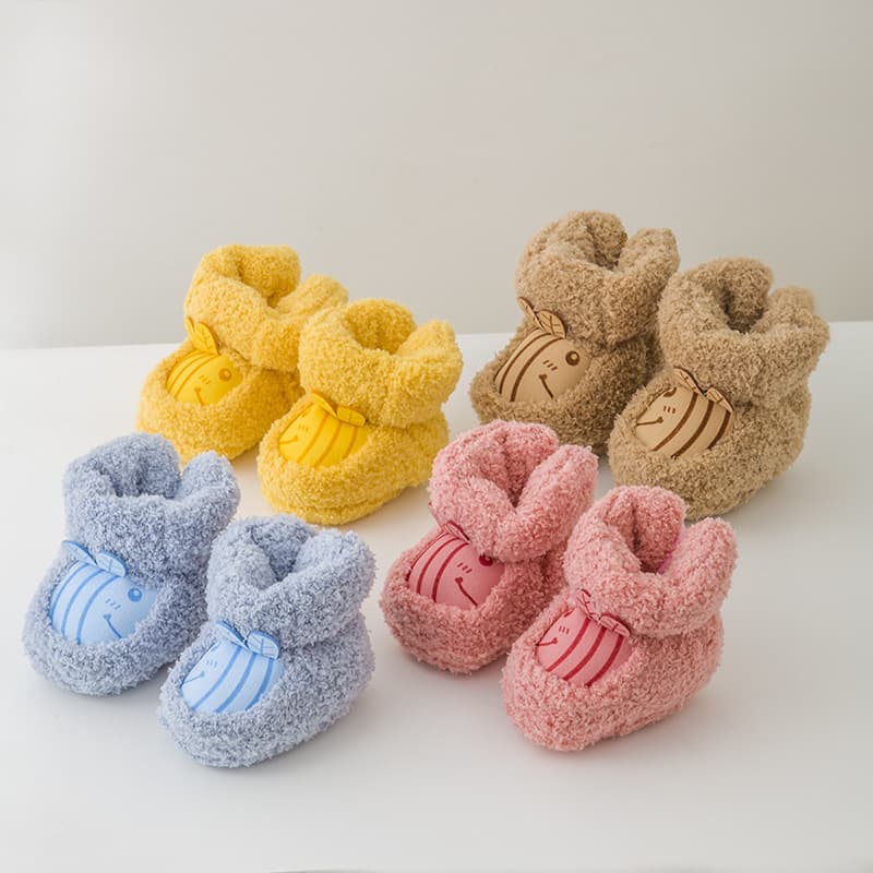 Newborn Baby Cotton Shoes 0-6-12 Months Winter Fleece-Lined Thickened Pre-Walking Shoes Soft Sole Anti-Slip Boots for Boys and Girls