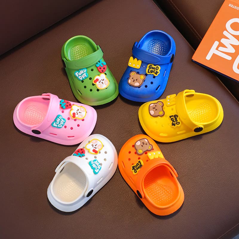 Kids' Crocs, Summer Breathable Anti-Slip Closed-Toe 2-in-1 Home Slippers, Adorable Cartoon Unisex Baby Sandals