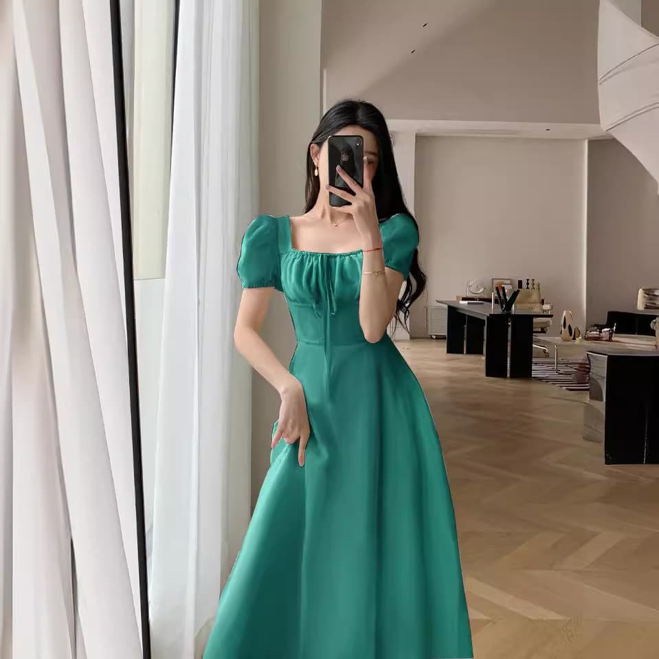 Short-sleeved European and American casual A-line skirt summer square collar one shoulder solid color lady square collar retro French new style summer