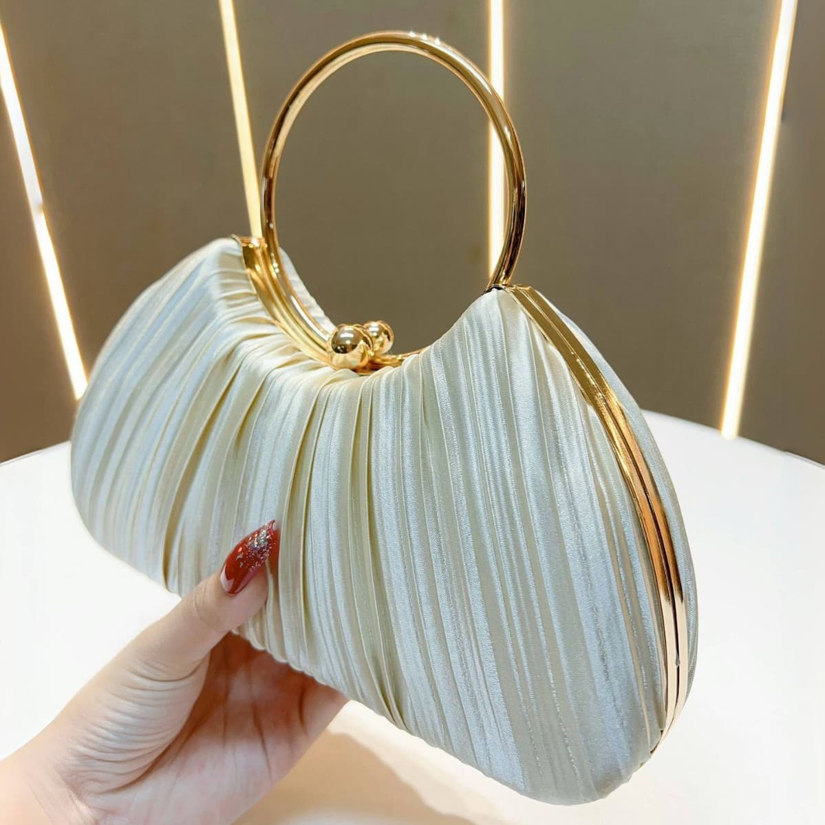 New Cross-border Women's Pleated Evening Handbag Party Dress Clutch with Ring KTV Princess Socialite Bag