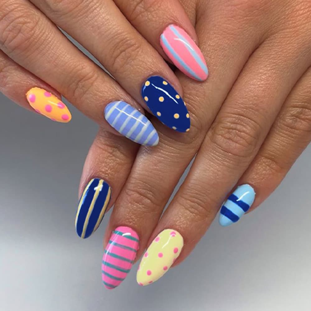 Cross-border summer manicure bright colors striped polka dot fake nails cute ins style almond shaped wear nails
