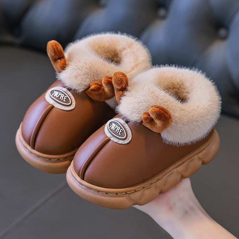 2025 winter children's cotton shoes for boys and girls, cute cartoon design, 1-9 years old, home indoor anti-slip warm waterproof cotton slippers
