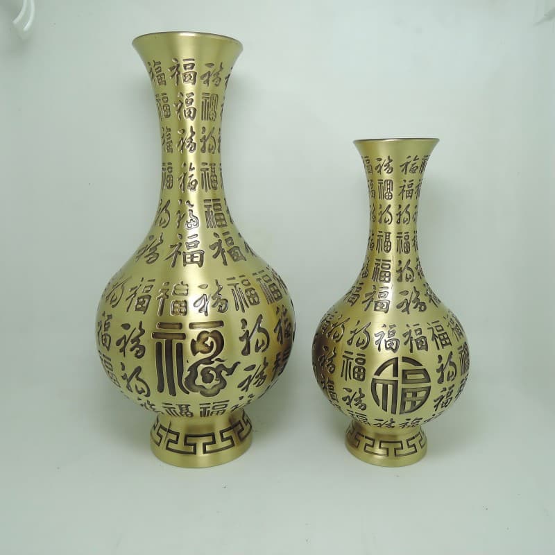 Small and large pure brass Guanyin Bodhisattva jade purification bottle mini water purification bottle copper vase antique Zen decoration