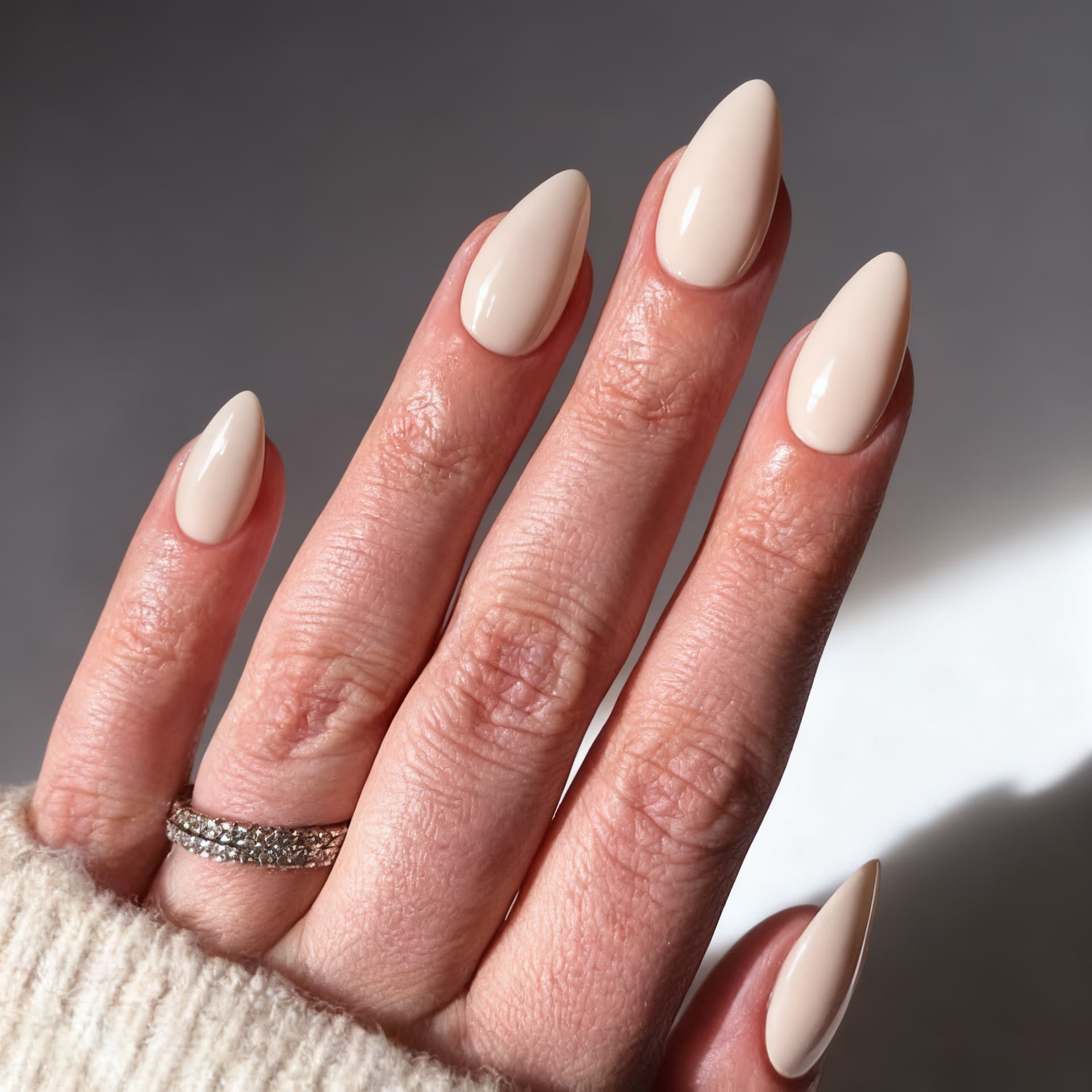 Cross-border hot-selling nail tips, simple beige white false nails, fresh long almond-shaped press-on nails wholesale