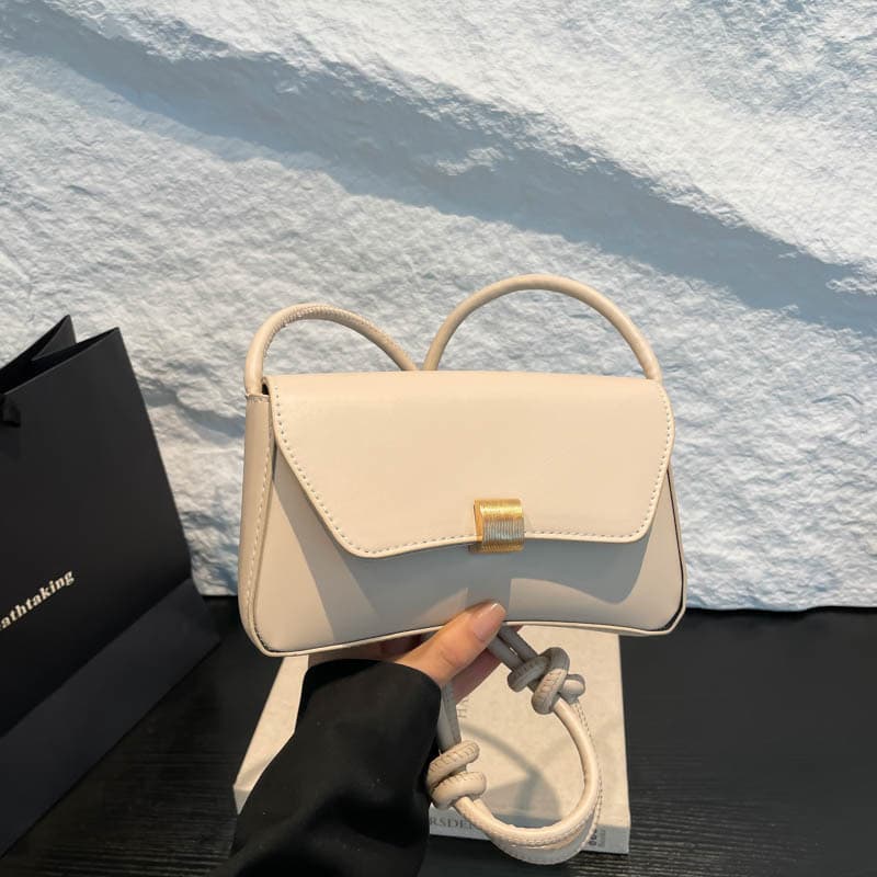 High-end bags for women 2025 new baguette bag, retro portable armpit bag, western style girl's shoulder crossbody bag