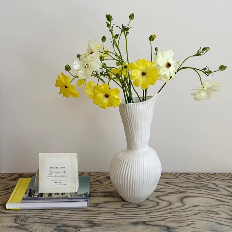 French Light Luxury Ceramic Vase for Flower Arrangement, High-End Niche Living Room Dining Table Decorative Vase, Ceramic Flower Vessel