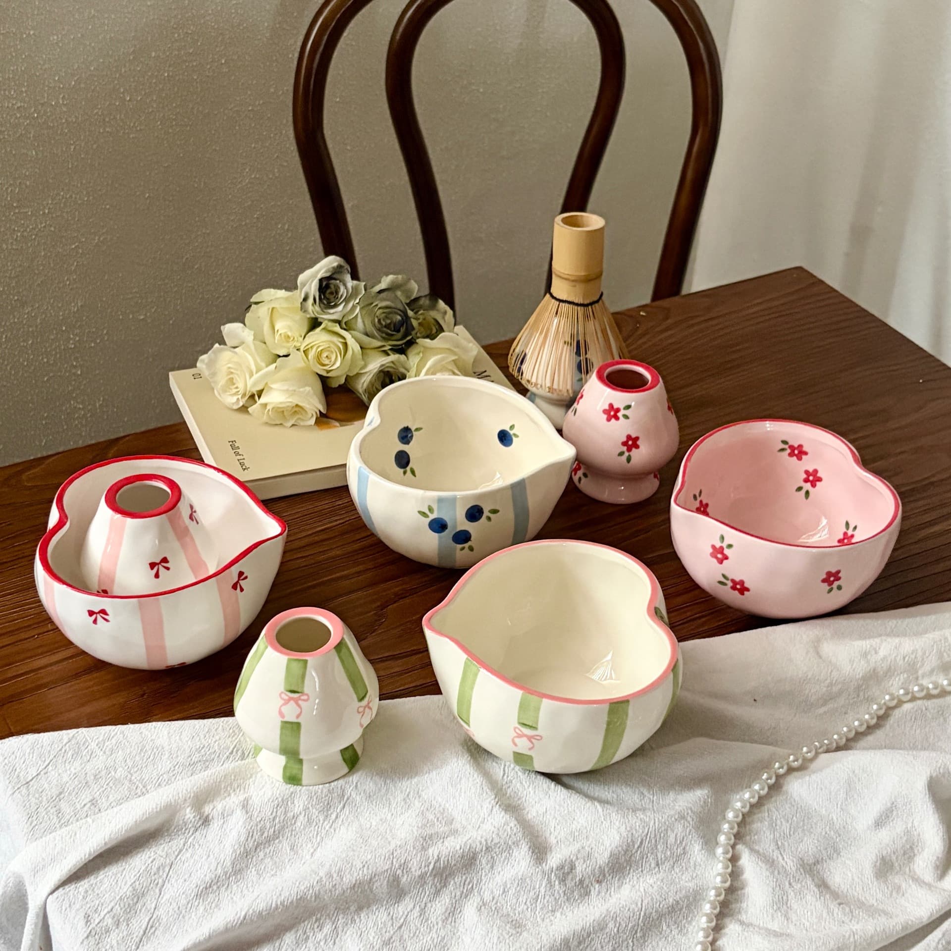 New Retro Ins Style Hand-Pinched Heart Hand-Painted Matcha Bowl Cross-Border Handmade Ceramic Matcha Bowl with Spout and Chasen Set