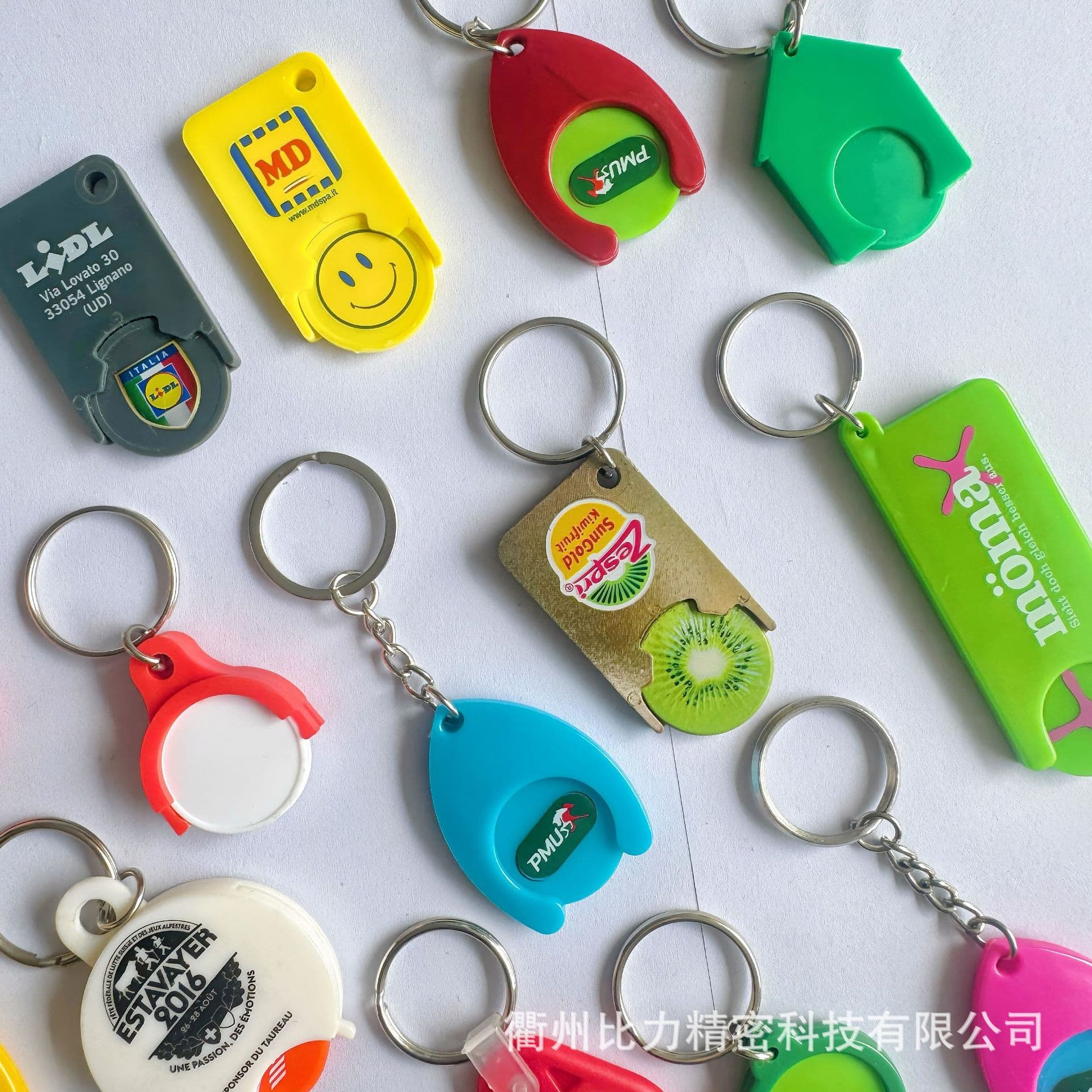 Factory direct plastic token keychain, shopping cart token, supermarket token keychain, cart token clip, portable