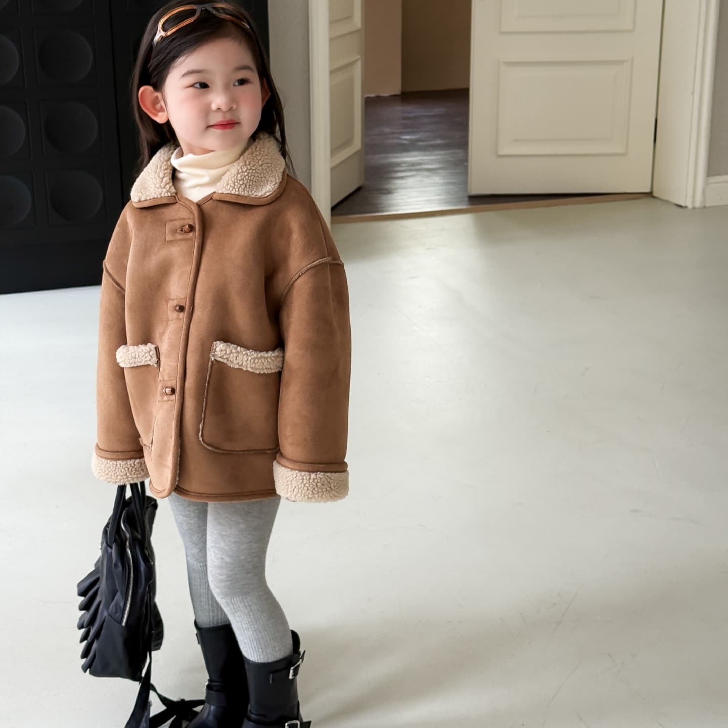 2025 Winter New Children's Clothing, Korean Style, Girl's Fur-lined Coat with Lapel, Lambswool Coat