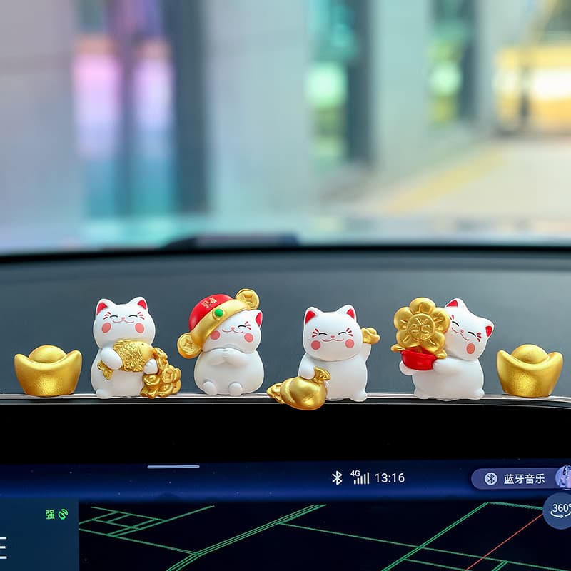 Mini Cute Cat Car Dashboard Screen Decoration Cartoon Lucky Cat Car Ornament Trendy Car Accessory