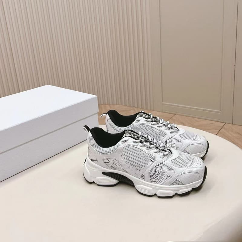 2025 D Brand New Sports Shoes, Same Style as Female Celebrities, Casual Dad Sports Shoes, Contrast Color Mesh Women's Shoes