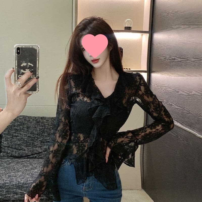 French style V-neck ruffled hollow lace shirt spring and autumn new design versatile single-piece long-sleeved top
