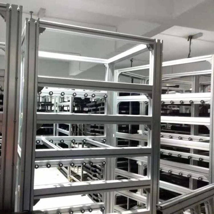 Waste recycling stations across Beijing districts recycle scrap iron, aluminum, and aluminum alloys.