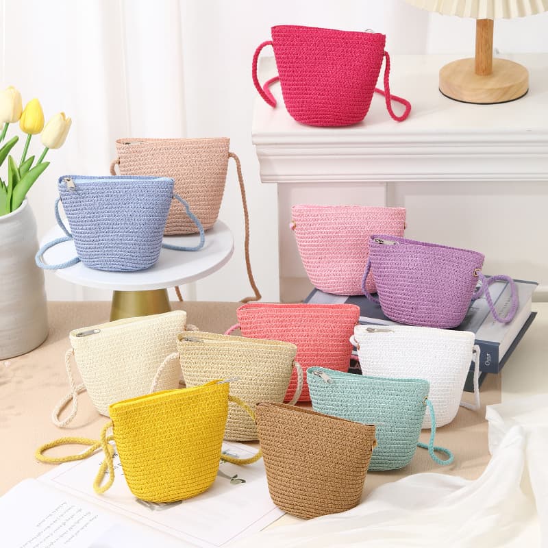 Summer beach straw woven bag for women, 2025 new style, cute children's straw woven bag, crossbody coin purse wholesale.