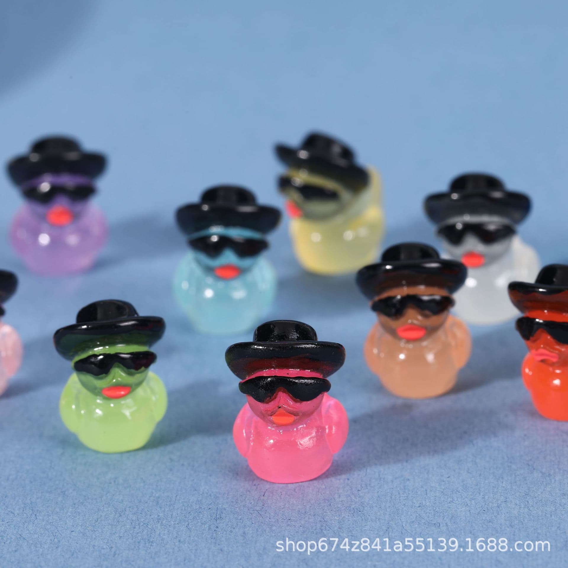New Multicolored Cowboy Hat Duck Figure, Moss Micro Landscape Ornament, Creative Decor Accessories, Resin Craft Wholesale