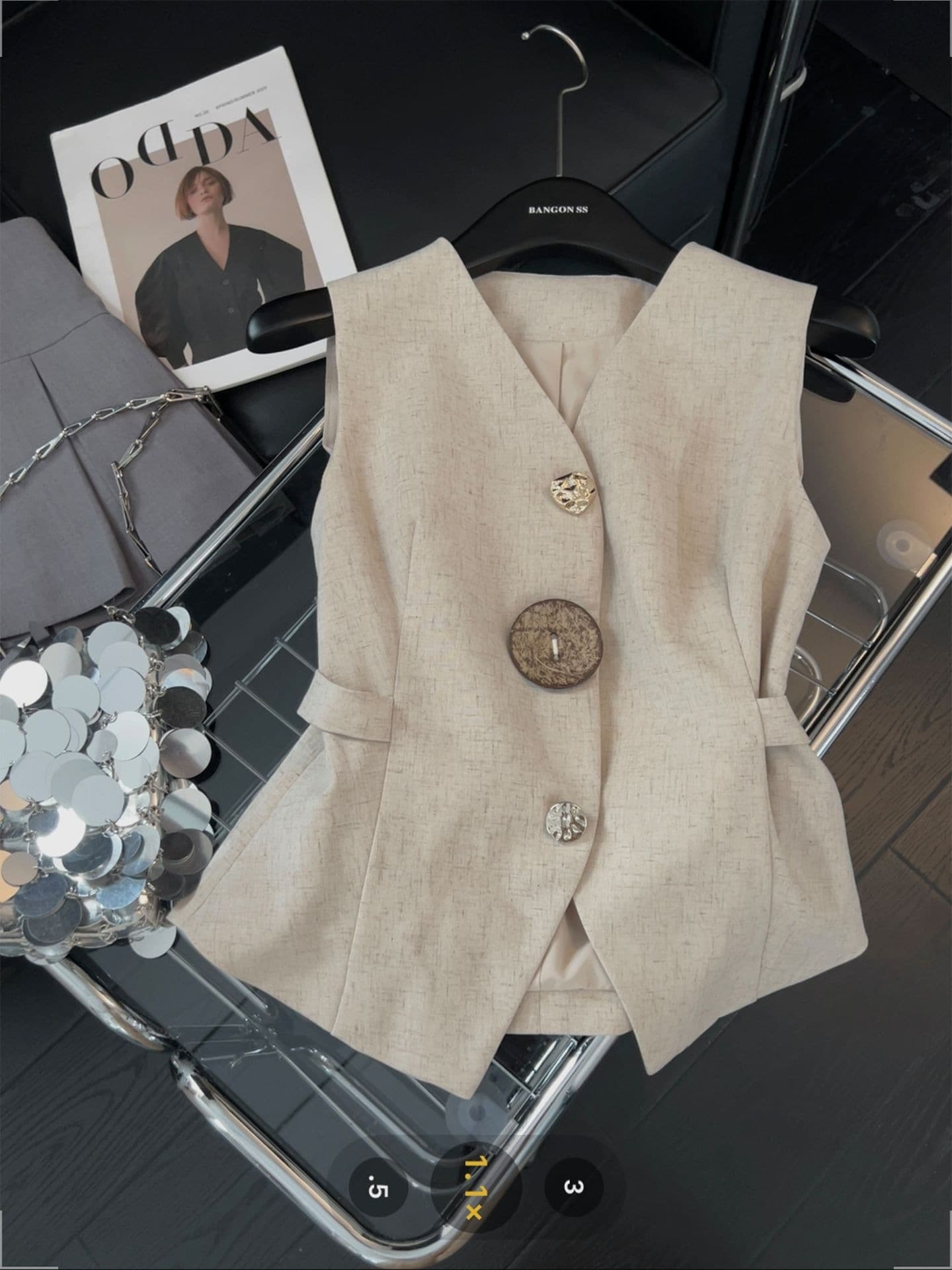 Linen Irregular Button Design Vest for Women 2025 Summer New British Style Versatile Slimming Elegant Top
