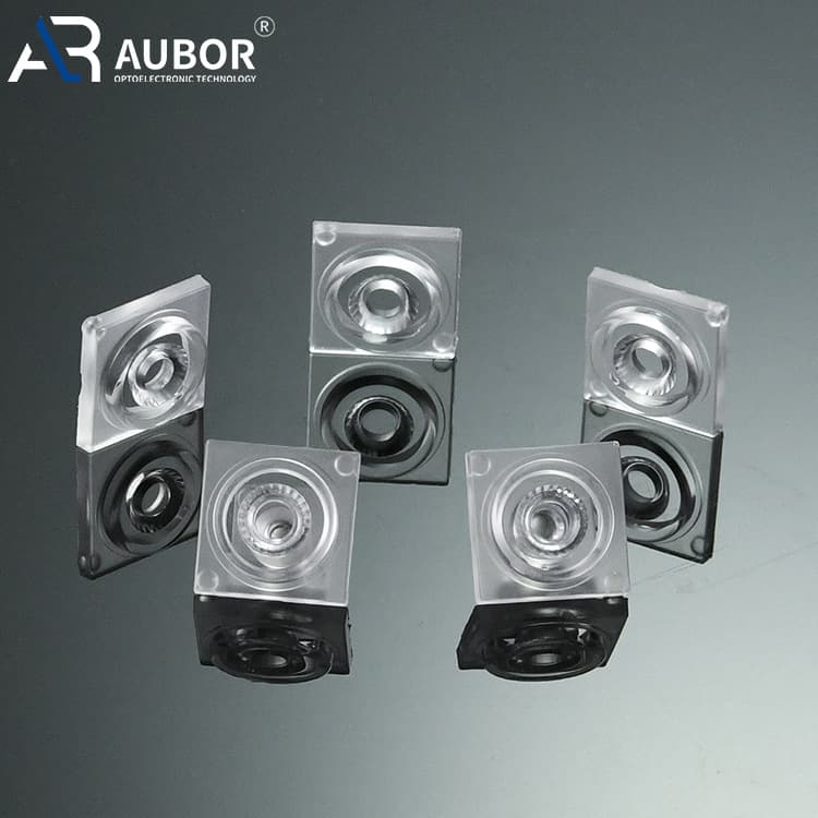 Silicone lenses for laser cosmetic treatments have a light transmittance of over 95% and are specially designed for anti-aging skin treatment devices.
