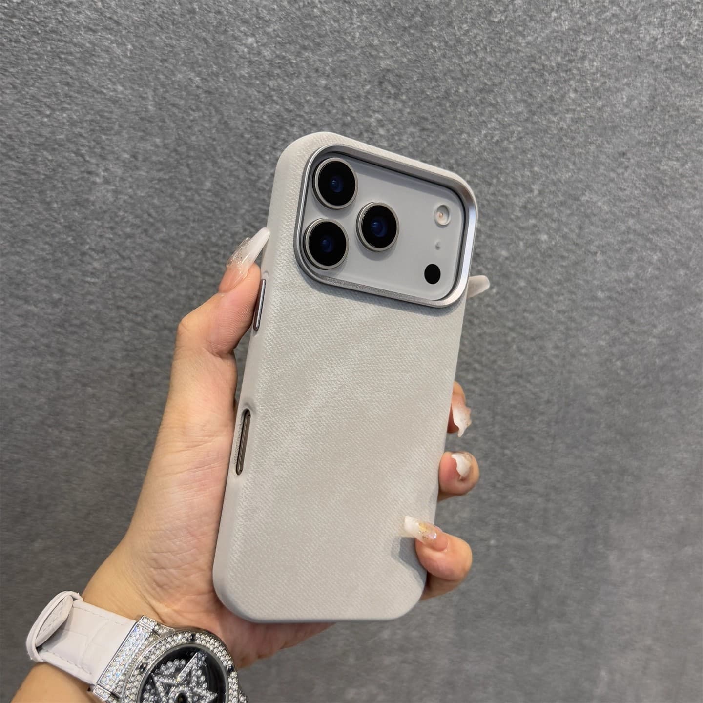 Flannel Magnetic Phone Case for iPhone 17 Pro Max, Full Coverage Anti-Drop for iPhone 16, 17 Air Protective Case